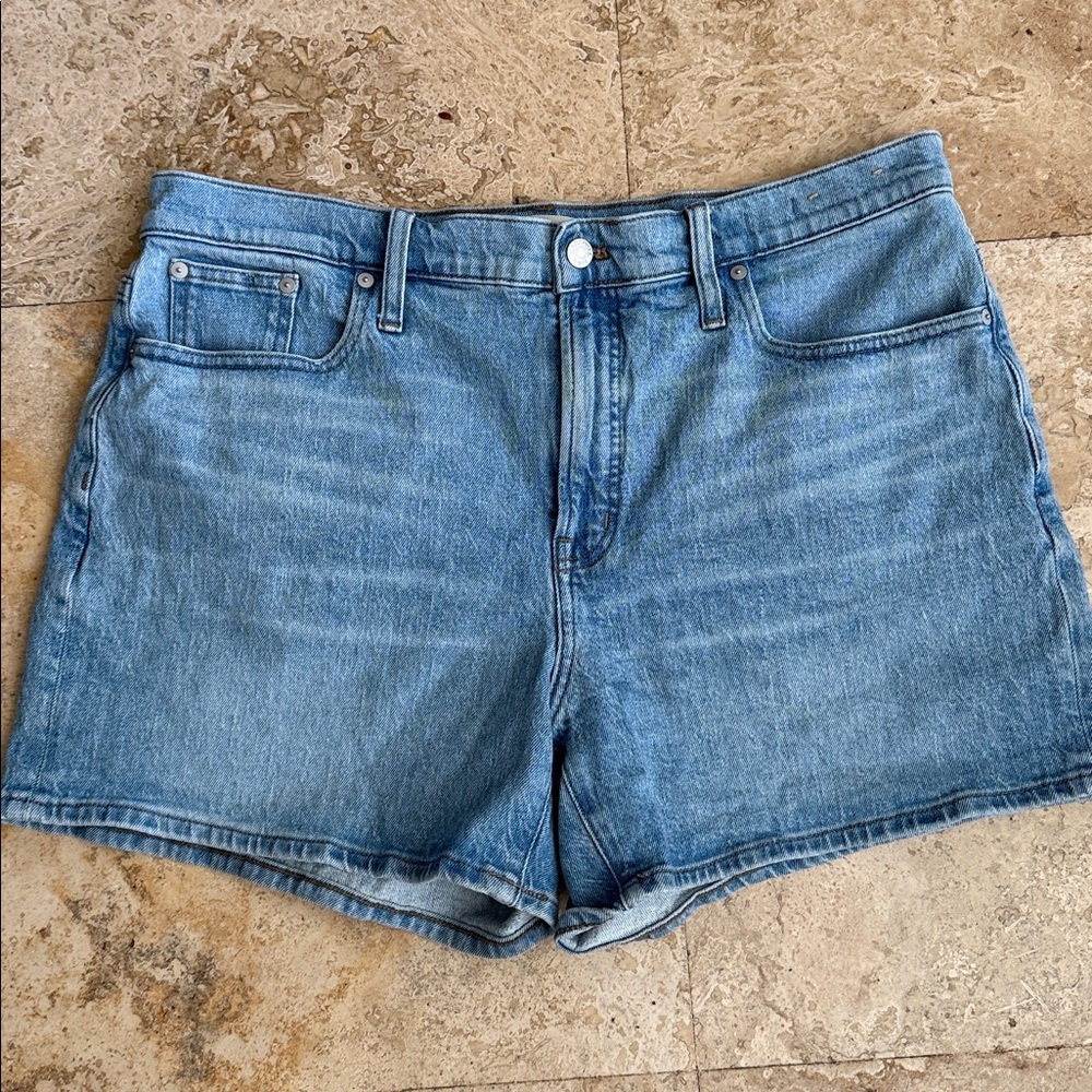 Madewell denim shorts size 32